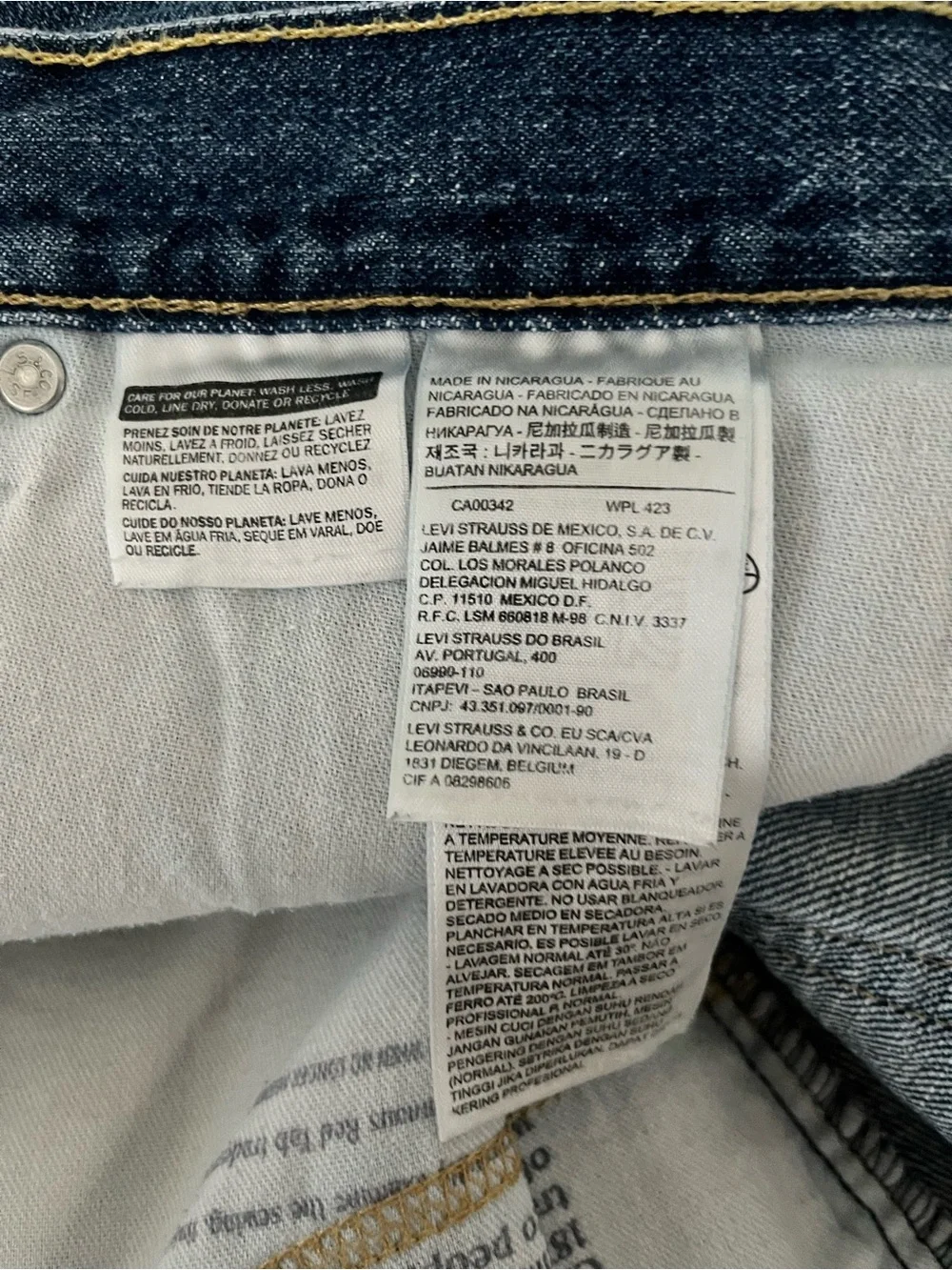 Levi's 505 Regular Fit Denim Shorts Jorts Medium Wash Men’s Size 38